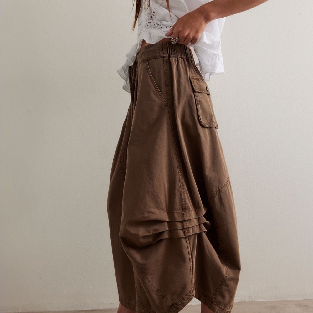 Free People Willow Poplin Maxi Skirt in Chocolate